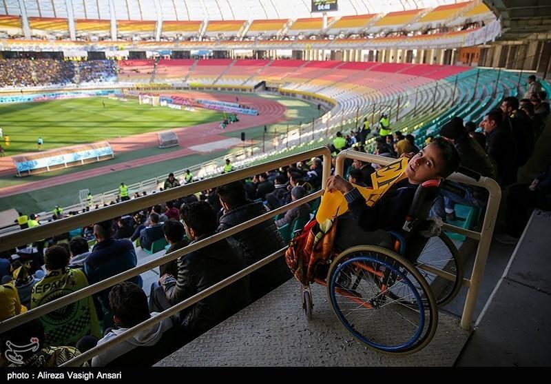 توصیه جمعی از مدیران فوتبال به وزیر ورزش؛ برگزاری بازی بدون تماشاگر شائبه ناامنی در ایران را ایجاد می نماید