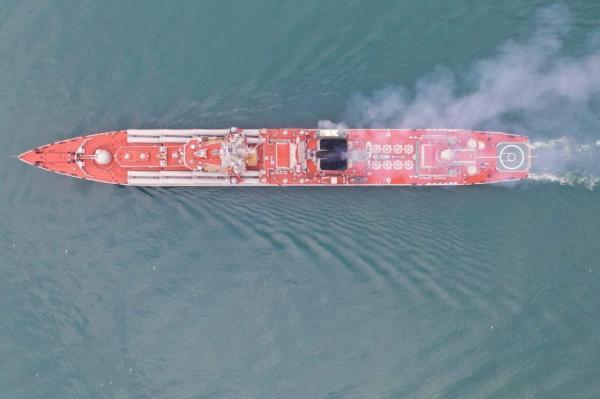 هزار خودرو در یک کشتی هلندی سوخت، یک نفر کشته و 16 تن زخمی شدند